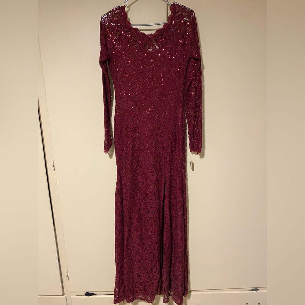Maroon long sleeve lace dress